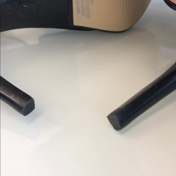 Michael Kors Elena Cross Strap Cheetah Heels Sz 8M - Picture 5 of 8